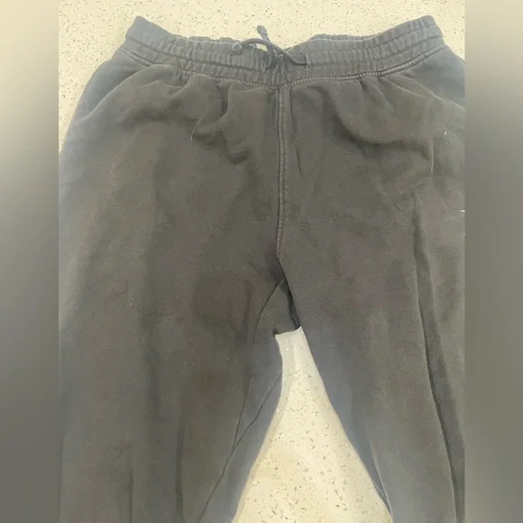 Gymshark Black Athletic CREST slimfit joggers size med - Picture 5 of 8